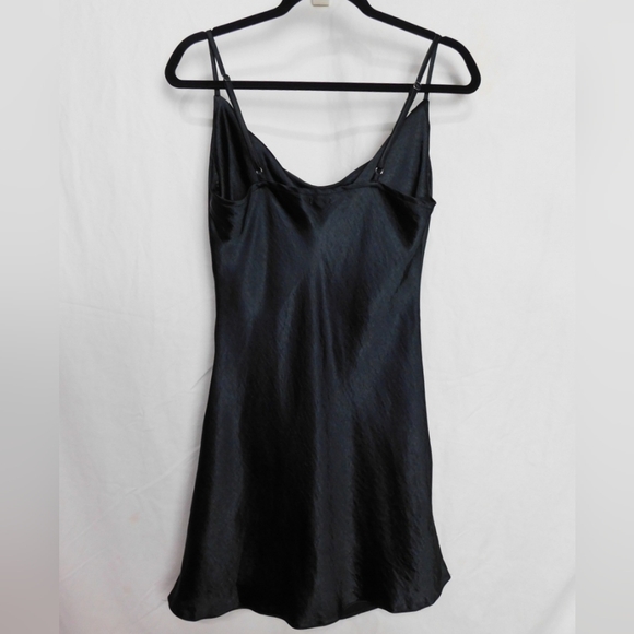 NWOT Nasty Gal Satin Cowl Neck Mini Dress Size 4 in Black - Picture 6 of 6